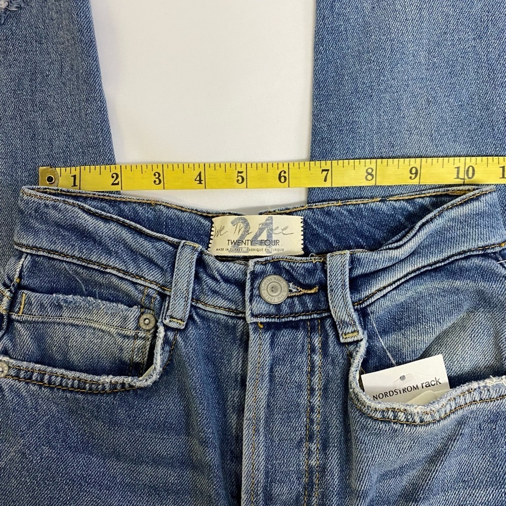 Free People NWT We The Free Women 24 Light Wash Blue Skinny Leg Jeans Distressed - Picture 7 of 11